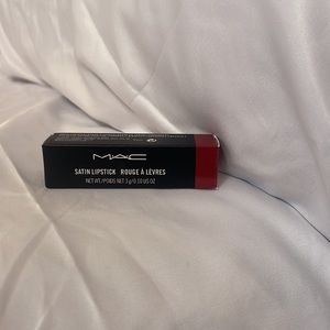 MAC COSMETICS MOCHA LIPSTICK
